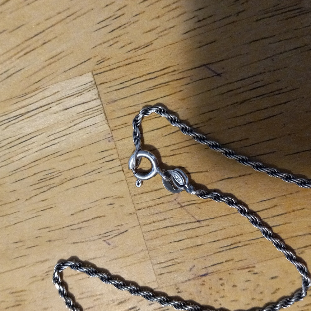 Sterling silver necklace 16" - Picture 2 of 3